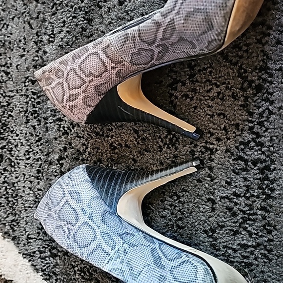 Animal Print Heel - Picture 4 of 4